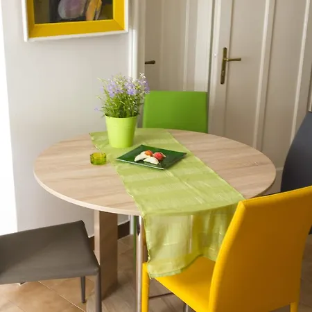 Apartman Flora In City Center *